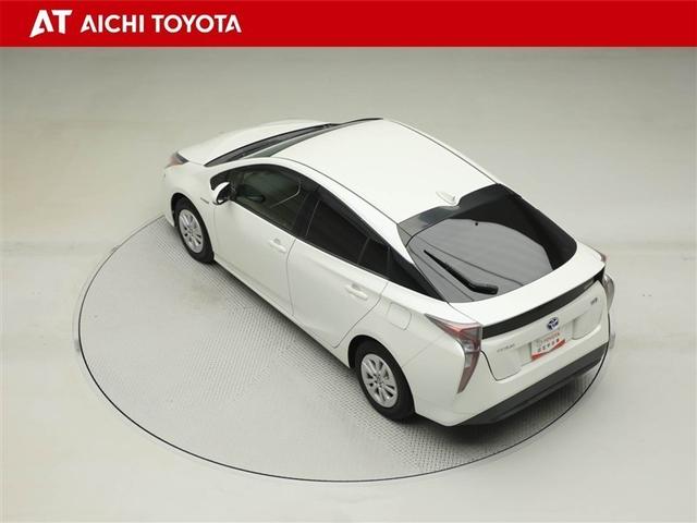 プリウス Ｓ　ＤＶＤ視聴可能　ＬＥＤヘット　地デジテレビ　盗難防止システム　スマキー　ＡＣ　ナビ＆ＴＶ　メディアプレイヤー接続　横滑り防止システム　バックガイドモニター　ＥＴＣ車載器　アルミホイール　リモコンキー（12枚目）