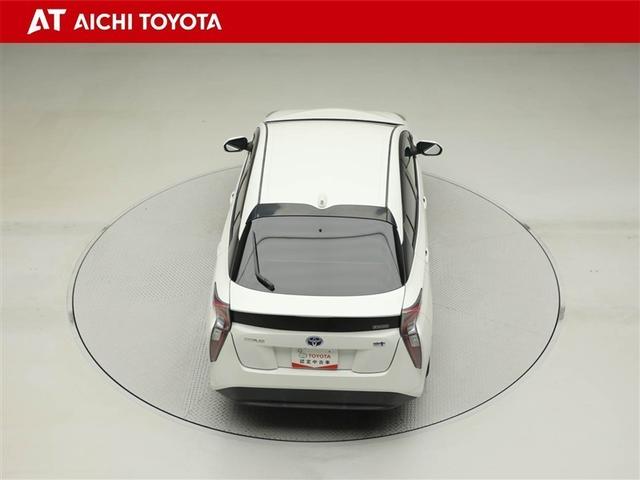 プリウス Ｓ　ＤＶＤ視聴可能　ＬＥＤヘット　地デジテレビ　盗難防止システム　スマキー　ＡＣ　ナビ＆ＴＶ　メディアプレイヤー接続　横滑り防止システム　バックガイドモニター　ＥＴＣ車載器　アルミホイール　リモコンキー（13枚目）