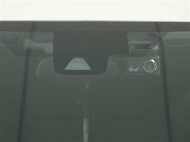 プリウス Ｓ　ＤＶＤ視聴可能　ＬＥＤヘット　地デジテレビ　盗難防止システム　スマキー　ＡＣ　ナビ＆ＴＶ　メディアプレイヤー接続　横滑り防止システム　バックガイドモニター　ＥＴＣ車載器　アルミホイール　リモコンキー（28枚目）