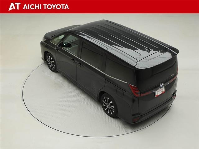 ノア ハイブリッドＳ－Ｚ　横滑り防止機能　エアバッグ　オートクルーズコントロール　地デジ　両側自動ドア　ダブルエアコン　スマートエントリー　ＬＥＤランプ　バックモニター　メモリナビ　３列シート　ＥＴＣ付き　ＡＢＳ　ＡＣ１００Ｖ（12枚目）