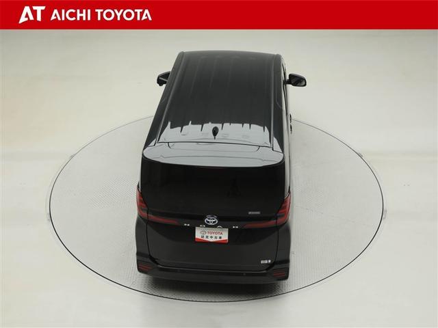 ノア ハイブリッドＳ－Ｚ　横滑り防止機能　エアバッグ　オートクルーズコントロール　地デジ　両側自動ドア　ダブルエアコン　スマートエントリー　ＬＥＤランプ　バックモニター　メモリナビ　３列シート　ＥＴＣ付き　ＡＢＳ　ＡＣ１００Ｖ（13枚目）