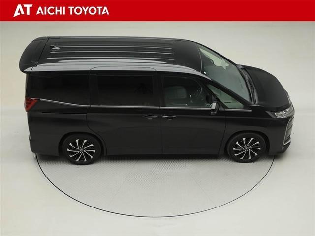 ノア ハイブリッドＳ－Ｚ　横滑り防止機能　エアバッグ　オートクルーズコントロール　地デジ　両側自動ドア　ダブルエアコン　スマートエントリー　ＬＥＤランプ　バックモニター　メモリナビ　３列シート　ＥＴＣ付き　ＡＢＳ　ＡＣ１００Ｖ（15枚目）