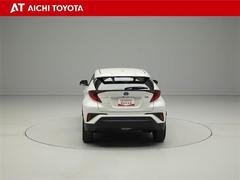 ハイブリッド車を買うならトヨタの『ＴＯＹＯＴＡ認定中古車』！保証は、初度登録年月より起算して１０年間、累計走行距離２０万キロ迄。更に、ロングラン保証が１年付で安心安全です♪ 5