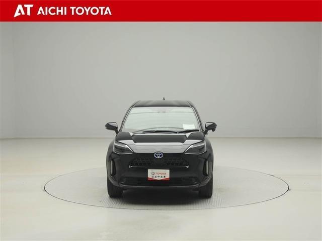 ヤリスクロス ハイブリッドＺ　クルーズＣ　横滑防止装置　ＴＶ　リアカメラ　ワンオーナー車　フルセグ地デジ　ＬＥＤライト　盗難防止装置　電動シート　ＡＷ　キーレス　スマートキー　ＡＢＳ　４ＷＤ　ＥＴＣ　ＡＣ１００Ｖ　エアバッグ（9枚目）
