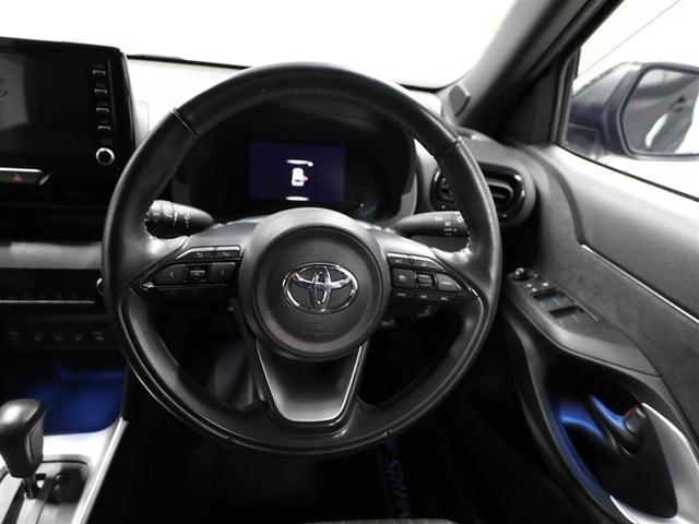 ヤリスクロス ハイブリッドＺ　クルーズＣ　横滑防止装置　ＴＶ　リアカメラ　ワンオーナー車　フルセグ地デジ　ＬＥＤライト　盗難防止装置　電動シート　ＡＷ　キーレス　スマートキー　ＡＢＳ　４ＷＤ　ＥＴＣ　ＡＣ１００Ｖ　エアバッグ（24枚目）