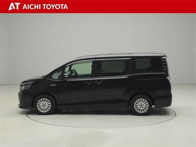 ヴォクシー ハイブリッドＶ　スマートキープッシュスタート　盗難防止アラーム　ＤＶＤ再生可　Ｂモニター　オートクルーズ　Ｗエアバック　ナビＴＶ　ＥＳＣ　ＥＴＣ車載器　リモコンキー　ＰＳ　ＬＥＤヘットライト　運転席エアバック　３列（3枚目）