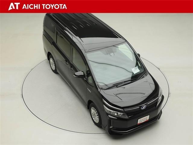 ヴォクシー ハイブリッドＶ　スマートキープッシュスタート　盗難防止アラーム　ＤＶＤ再生可　Ｂモニター　オートクルーズ　Ｗエアバック　ナビＴＶ　ＥＳＣ　ＥＴＣ車載器　リモコンキー　ＰＳ　ＬＥＤヘットライト　運転席エアバック　３列（16枚目）