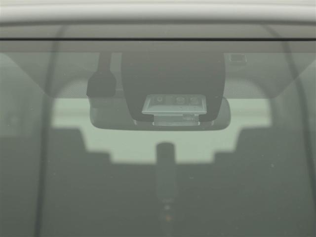 ヴォクシー ハイブリッドＶ　スマートキープッシュスタート　盗難防止アラーム　ＤＶＤ再生可　Ｂモニター　オートクルーズ　Ｗエアバック　ナビＴＶ　ＥＳＣ　ＥＴＣ車載器　リモコンキー　ＰＳ　ＬＥＤヘットライト　運転席エアバック　３列（29枚目）