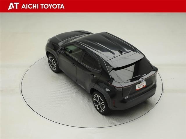 ヤリスクロス ハイブリッドＺ　インテリジェントキー　アルミホイル　ＬＥＤライト　１オ－ナ－　リアカメラ　ナビ　クルーズコントロール　横滑り防止システム　メモリーナビゲーション　電動シ－ト　パワステ　オートエアコン　キーフリー（12枚目）