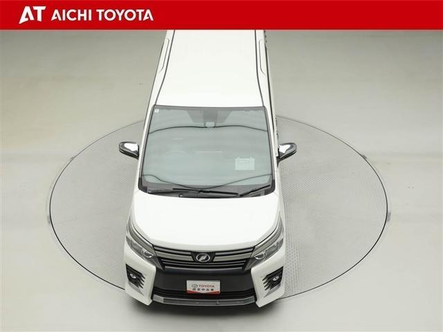 ヴォクシー ＺＳ　煌ＩＩ　アイドリングＳＴＯＰ　両側電動パワースライドドア　地デジフルセグＴＶ　ＥＴＣ付き　Ｒカメラ　ワンオーナー車　ウォークスルー　リアエアコン　ＡＵＸ　パワーウインドウ　ＬＥＤライト　ＥＳＣ　パワステ　ＡＣ（17枚目）