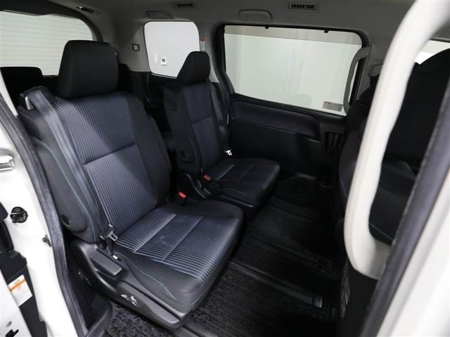 ヴォクシー ＺＳ　煌ＩＩ　アイドリングＳＴＯＰ　両側電動パワースライドドア　地デジフルセグＴＶ　ＥＴＣ付き　Ｒカメラ　ワンオーナー車　ウォークスルー　リアエアコン　ＡＵＸ　パワーウインドウ　ＬＥＤライト　ＥＳＣ　パワステ　ＡＣ（20枚目）