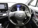 各操作スイッチなどもハンドルから手を放すことなく操作可能で安全運転に支援いたします!
