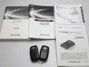 Ｚ　誤発進抑制機能　エアコン　スマートキー＆プッシュスタート　地デジＴＶ　ＶＳＡ　盗難防止装置　ミュージックプレイヤー接続可　アイドリングストップ機能　クルコン　バックモニター　ナビ＆ＴＶ　アルミホイール（29枚目）