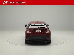 ハイブリッド車を買うならトヨタの『ＴＯＹＯＴＡ認定中古車』！保証は、初度登録年月より起算して１０年間、累計走行距離２０万キロ迄。更に、ロングラン保証が１年付で安心安全です♪ 5