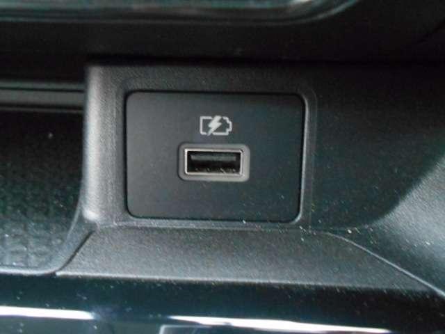 ハイウェイスター X アーバンクロム★全周囲カメラ大★前後ドラレコ★ETC2.0★純正大画面ナビ&Bluetooth&DVD再生&音楽録音★USB充電ソケット★衝突被害軽減ブレーキ★踏み間違い防止★前後ソナー★LEDライト(9枚目)