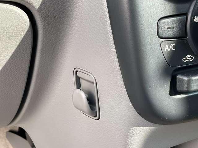 クリッパーバン GX (雹害車)こちらの車両はひょう害車となります。新車保証はありません。軽微な凹みがありますが走行に問題はございません。店頭にて現車を確認いただきましてからのみの販売となります。運転席シートヒーター(18枚目)