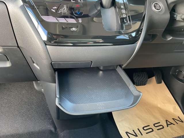 ルークス ハイウェイスター Gターボ (雹害車)こちらの車両はひょう害車となります。新車保証はありません。軽微な凹みがありますが走行に問題はございません。店頭にて現車を確認いただきましてからのみの販売となります。両側ハンズオートスライド(19枚目)