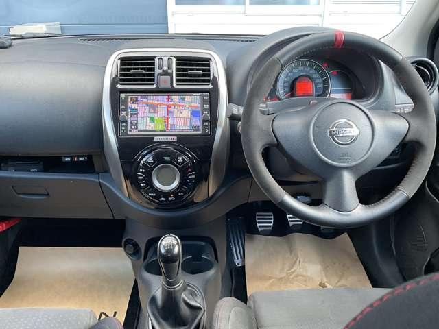 マーチ １．５　ＮＩＳＭＯ　Ｓ　５速マニュアル　純正ナビ　バックモニター　ＷＳＲＳ　運転席エアバック　盗難防止装置　Ｂカメラ　フルオートエアコン　キーレスエントリー　ナビＴＶ　ドライブレコーダー　ワンオ－ナ－車　ＥＴＣ　アルミ　メモリナビ　ワンセグ　ＰＳ　ＡＢＳ（9枚目）
