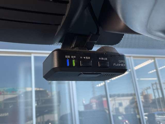 ノート ｅ－パワー　メダリスト　★全周囲カメラ★ＬＥＤライト★純正ナビフルセグＴＶ★スマートルームミラー★踏み間違い防止★ドラレコ前★ＥＴＣ★被害軽減ブレーキ★インテリジェントキー★（17枚目）