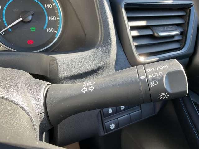 リーフ X Vセレクション 90周年記念車 プロパイロツト 寒冷地仕様 全周囲カメラ 寒冷地仕様 試乗車UP 全方位カメラ LEDヘッドライト インテリキー レーンキープ 踏み間違い防止 ETC 禁煙車 サイドカーテンエアバック Bカメラ ナビTV(7枚目)