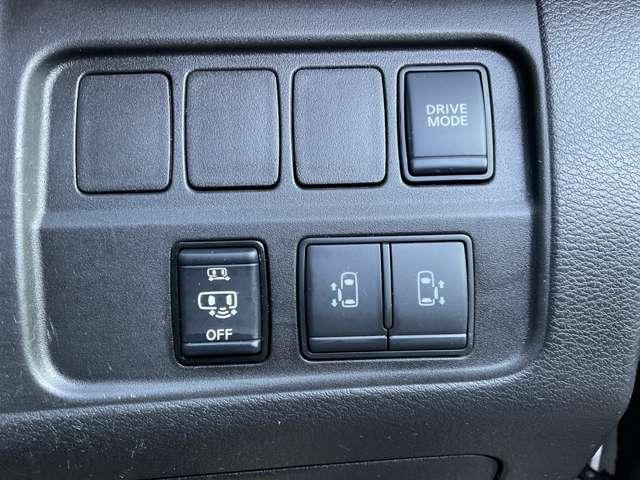 セレナ e-パワー ハイウェイスターV ★プロパイロット★純正大型ナビフルセグTV★スマートルームミラー★両側ハンズフリーオートスライドドア★踏み間違い防止★LEDライト★ハイビームアシスト★ドラレコ前後★被害軽減ブレーキ★ETC★(8枚目)