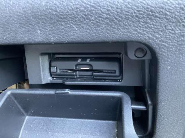 セレナ e-パワー ハイウェイスターV ★プロパイロット★純正大型ナビフルセグTV★スマートルームミラー★両側ハンズフリーオートスライドドア★踏み間違い防止★LEDライト★ハイビームアシスト★ドラレコ前後★被害軽減ブレーキ★ETC★(19枚目)