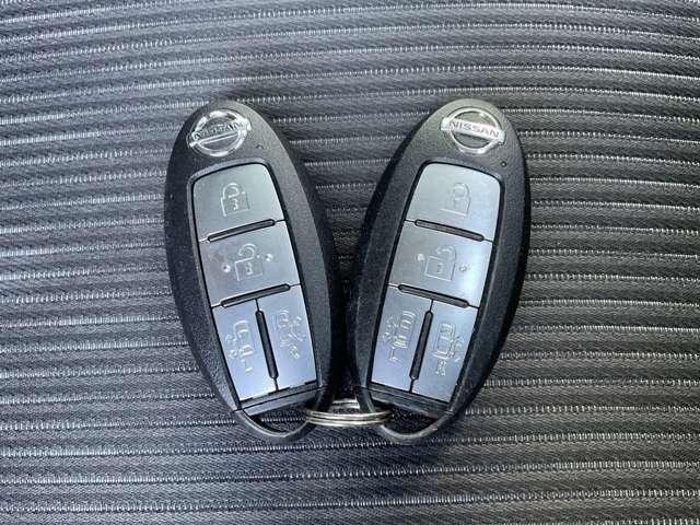 セレナ e-パワー ハイウェイスターV ★プロパイロット★純正大型ナビフルセグTV★スマートルームミラー★両側ハンズフリーオートスライドドア★踏み間違い防止★LEDライト★ハイビームアシスト★ドラレコ前後★被害軽減ブレーキ★ETC★(20枚目)