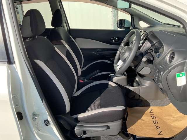 ノート １．２　ｅ－ＰＯＷＥＲ　Ｘ　Ｖセレクション　全周囲カメラ　純正ナビ　ＬＥＤライト　アラウンドカメラ　ワンオ－ナ－車　運転席助手席エアバック　エアバッグ　衝突被害軽減装置　イモビライザー　ＬＥＤヘッドライト　パワーウインドウ　レーンアシスト　ＥＴＣ　アルミホイール　スマートキー（10枚目）