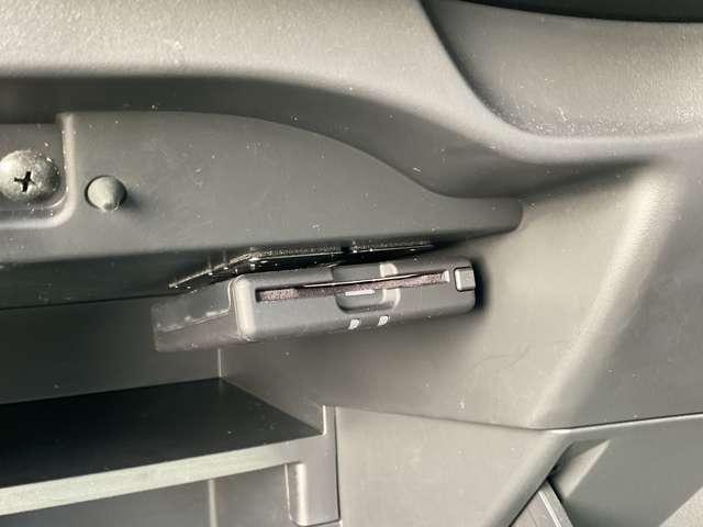 ノート １．２　ｅ－ＰＯＷＥＲ　Ｘ　Ｖセレクション　全周囲カメラ　純正ナビ　ＬＥＤライト　アラウンドカメラ　ワンオ－ナ－車　運転席助手席エアバック　エアバッグ　衝突被害軽減装置　イモビライザー　ＬＥＤヘッドライト　パワーウインドウ　レーンアシスト　ＥＴＣ　アルミホイール　スマートキー（15枚目）