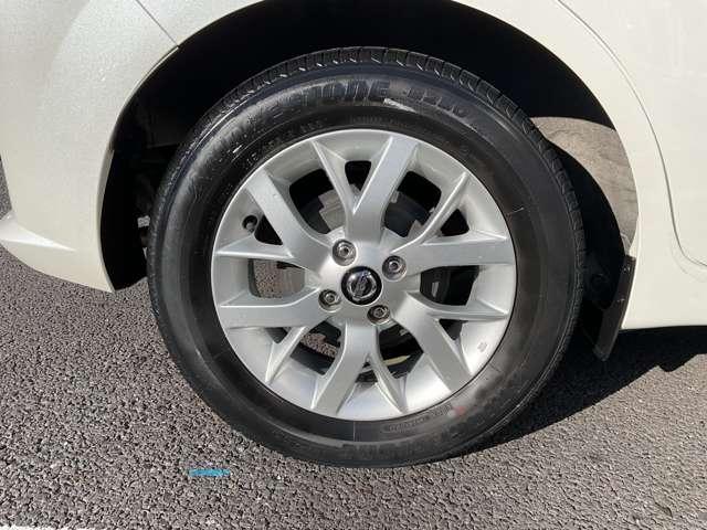 ノート １．２　ｅ－ＰＯＷＥＲ　Ｘ　Ｖセレクション　全周囲カメラ　純正ナビ　ＬＥＤライト　アラウンドカメラ　ワンオ－ナ－車　運転席助手席エアバック　エアバッグ　衝突被害軽減装置　イモビライザー　ＬＥＤヘッドライト　パワーウインドウ　レーンアシスト　ＥＴＣ　アルミホイール　スマートキー（16枚目）