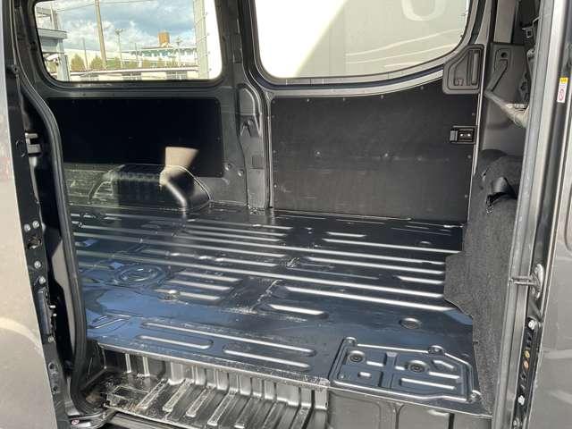 ＮＶ３５０キャラバンバン ロングＤＸターボ　★ＥＸパック★全周囲カメラ★３人乗り★社外ナビフルセグＴＶ★社外ＬＥＤライト★被害軽減ブレーキ★インテリジェントキー★ＶＤＣ★ＥＴＣ★助手席側スライドドア＆バックドアオートクロジャー＆フォグランプ（9枚目）
