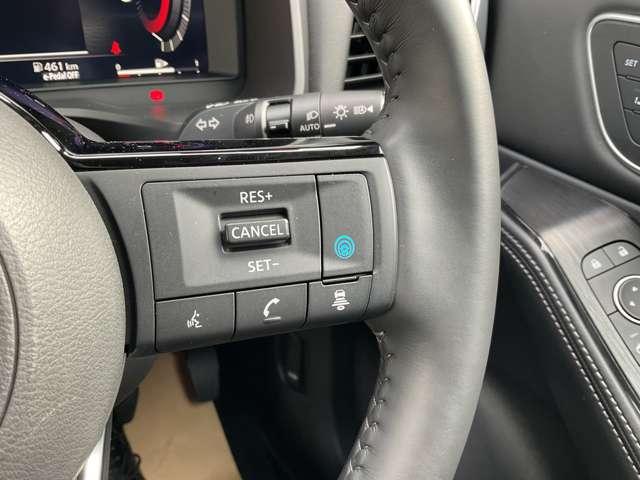 �v���p�C���b�g�X�C�b�`�B�������H�ł́A�P���ȁh�a�ؑ��s�h�ƒ����Ԃ́h���q���s�h�B���̂Q�̃V�[���ŁA�h���C�o�[�ɑ����ăA�N�Z���A�u���[�L�A�X�e�A�����O�������Ő���B