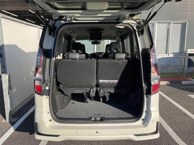 セレナ １．２　ｅ－ＰＯＷＥＲ　ハイウェイスター　Ｇ　プロパイロツト　後席モニター　寒冷地仕様　３６０度カメラ　衝突軽減ブレーキ　ＴＶ　禁煙車　両側パワースライドドア　ＬＤＰ　ＬＥＤヘッドライト　インテリジェントキー　寒冷地仕様　ドライブレコーダー　ＥＴＣ　レーダークルコン　オートエアコン（18枚目）