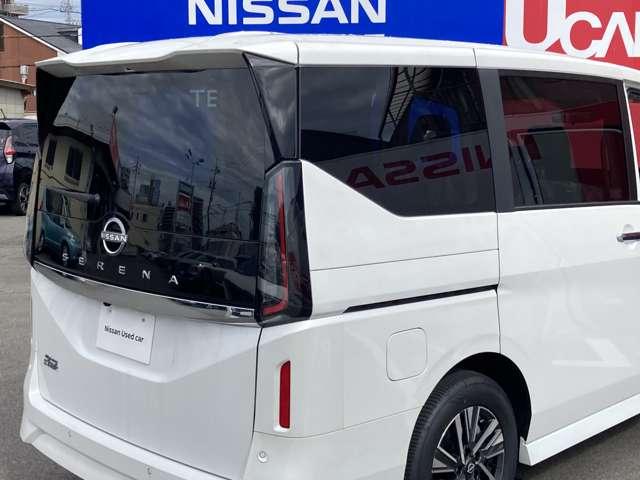 セレナ 2.0 ハイウェイスターV プロパイロット メーカーナビ こちらの車両はひょう害車となります。新車保証はありません。軽微な凹みがありますが、走行に問題はございません。店頭にて現車をご確認いただきましてからのみの販売となります。【プロパイロット】メーカーナビ★(16枚目)