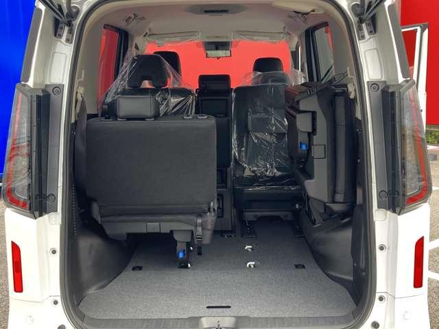 セレナ 2.0 ハイウェイスターV プロパイロット メーカーナビ こちらの車両はひょう害車となります。新車保証はありません。軽微な凹みがありますが、走行に問題はございません。店頭にて現車をご確認いただきましてからのみの販売となります。【プロパイロット】メーカーナビ★(19枚目)
