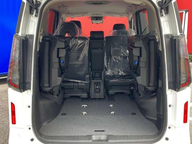 セレナ 2.0 ハイウェイスターV プロパイロット メーカーナビ こちらの車両はひょう害車となります。新車保証はありません。軽微な凹みがありますが、走行に問題はございません。店頭にて現車をご確認いただきましてからのみの販売となります。【プロパイロット】メーカーナビ★(20枚目)