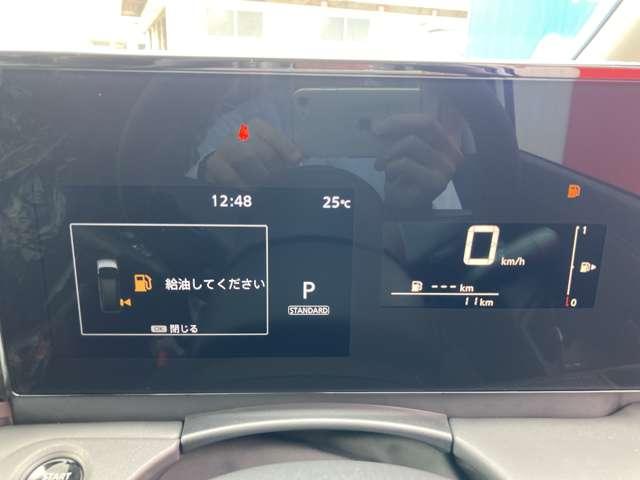 セレナ 2.0 ハイウェイスターV 4WD プロパイロット こちらの車両はひょう害車となります。新車保証はありません。軽微な凹みがありますが、走行に問題はございません。店頭にて現車をご確認いただきましてからのみの販売となります。【プロパイロット】パドルシフト★(8枚目)