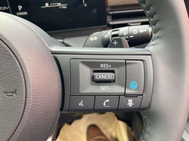セレナ 2.0 ハイウェイスターV 4WD プロパイロット こちらの車両はひょう害車となります。新車保証はありません。軽微な凹みがありますが、走行に問題はございません。店頭にて現車をご確認いただきましてからのみの販売となります。【プロパイロット】パドルシフト★(9枚目)