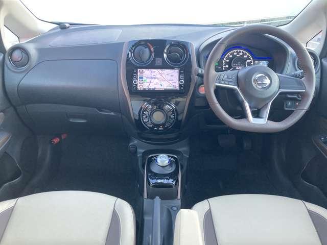 ノート 1.2 e-POWER メダリスト プレミアムホワイトインテリア 被害軽減ブレーキ TVナビ ドライブレコーダ バックモニター インテリキー 盗難防止装置 LEDランプ 車線逸脱警報システム ワンオーナー キーフリー アルミホイール ETC オートエアコン ABS(4枚目)
