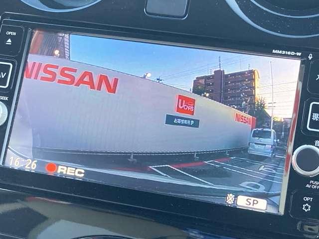 ノート 1.2 e-POWER メダリスト プレミアムホワイトインテリア 被害軽減ブレーキ TVナビ ドライブレコーダ バックモニター インテリキー 盗難防止装置 LEDランプ 車線逸脱警報システム ワンオーナー キーフリー アルミホイール ETC オートエアコン ABS(7枚目)