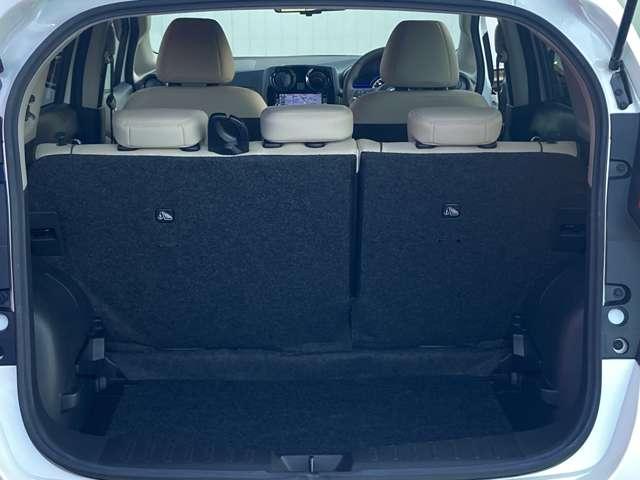 ノート 1.2 e-POWER メダリスト プレミアムホワイトインテリア 被害軽減ブレーキ TVナビ ドライブレコーダ バックモニター インテリキー 盗難防止装置 LEDランプ 車線逸脱警報システム ワンオーナー キーフリー アルミホイール ETC オートエアコン ABS(11枚目)