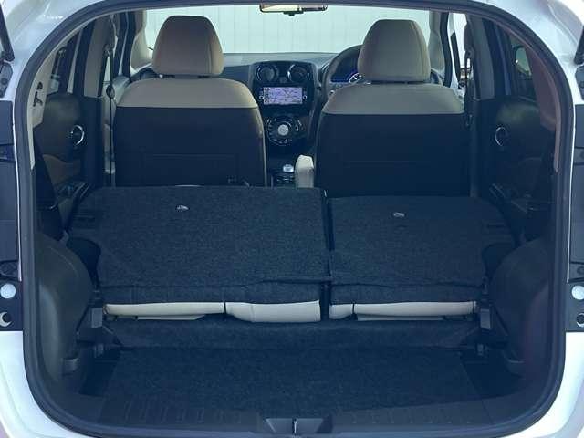 ノート 1.2 e-POWER メダリスト プレミアムホワイトインテリア 被害軽減ブレーキ TVナビ ドライブレコーダ バックモニター インテリキー 盗難防止装置 LEDランプ 車線逸脱警報システム ワンオーナー キーフリー アルミホイール ETC オートエアコン ABS(13枚目)