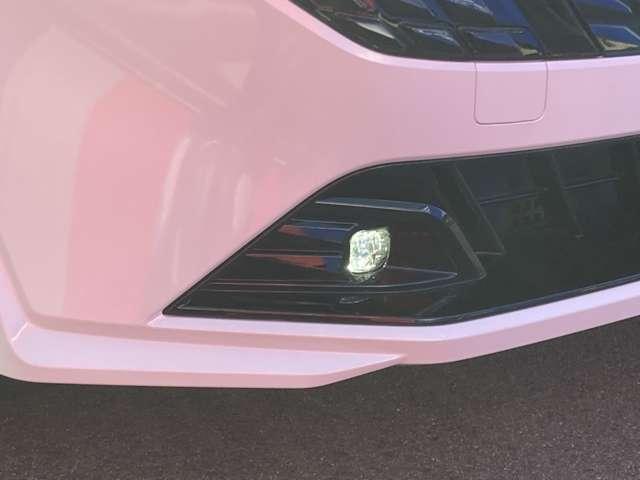オーラ １．２　Ｇ　レザーエディション　プロパイロット　本革シート　ＳＯＳコール　ワンオーナ　追突防止　レーダークルーズ　本革　車線逸脱警報装置　禁煙車　ＬＥＤ　盗難防止　バックモニター　ＥＴＣ　インテリジェントキー　メモリーナビゲーション　ＡＷ　キーレスエントリー　オートエアコン（8枚目）