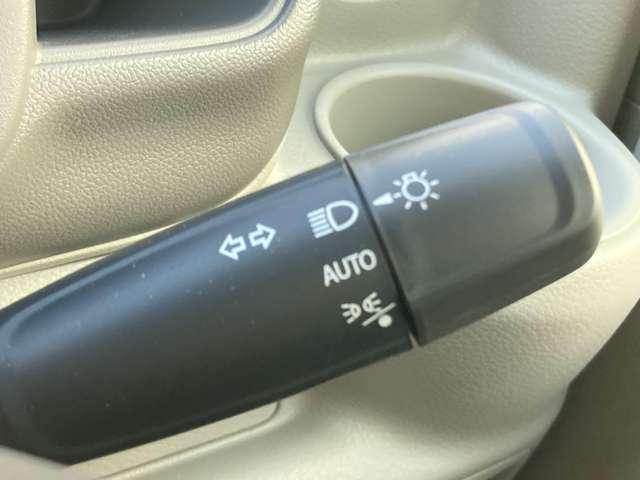 クリッパーリオ 660 E ハイルーフ 雹害車 LEDヘッドライト 純正アルミ セキュリティアラーム 衝突軽減 LEDヘッドライト 車線逸脱警報 スマートキー 禁煙車 アイドリングストップ(9枚目)