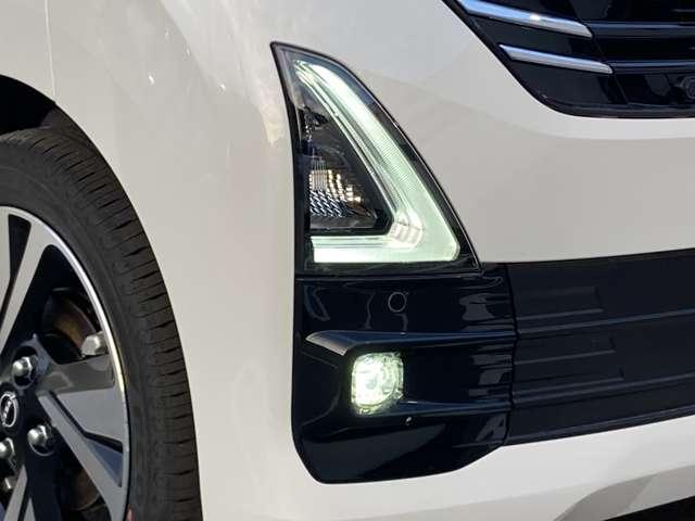 デイズ 660 ハイウェイスターGターボ 雹害車 アラウンドビューモニター 車線逸脱 インテリジェントアラウンドビューモニター スマートキー エアバック キーフリー サイドカメラ バックカメラ パワーステアリング フルオートエアコン パワーウィンドウ ABS アルミホイール(8枚目)