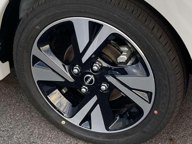 デイズ 660 ハイウェイスターGターボ 雹害車 アラウンドビューモニター 車線逸脱 インテリジェントアラウンドビューモニター スマートキー エアバック キーフリー サイドカメラ バックカメラ パワーステアリング フルオートエアコン パワーウィンドウ ABS アルミホイール(20枚目)