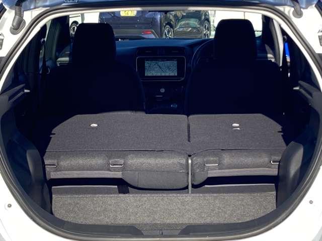 リーフ X Vセレクション プロパイロット アラウンドビューモニター 【プロパイロット】★自動(被害軽減)ブレーキ★踏み間違い衝突防止★車線逸脱警報★アラウンドビューモニター★日産コネクトナビ★フルセグTV★LEDライト★シートヒーター★前・室内ドラレコ★ETC2.0★(22枚目)