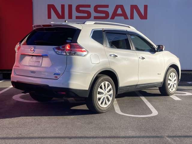 エクストレイル 2.0 20S ハイブリッド エマージェンシーブレーキパッケージ 4WD 純正ナビ フルセグTV ルーフレール インテリキー LEDライト Bカメラ ETC 4WD ワンオーナー 衝突軽減ブレーキ(3枚目)