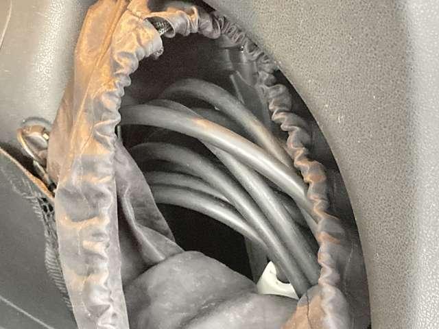 �[�d�P�[�u���t�����Ă��܂�