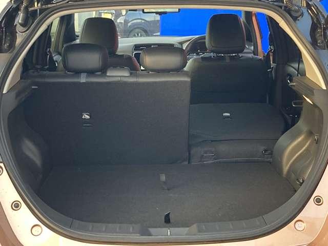 リーフ X Vセレクション プロパイロット 本革シート LEDライト レーダークルコン 360°カメラ 踏み間違い防止装置 LEDランプ セキュリティ ドライブレコーダー 1オーナー ETC インテリキー レーンキープアシスト サイドエアバッグ パワーウィンドウ ABS(14枚目)